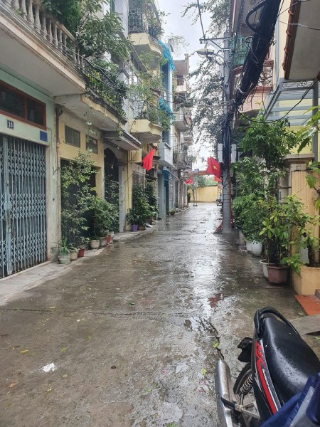 Bán nhà phố Bà Triệu 70m2, giá nhỉnh 7 tỉ pháp lý chính chủ, khu dân trí cao, hàng xóm văn minh