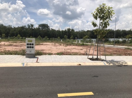 Đất chính chủ 449m2 đất thổ cư sau lưng chợ, sát UBND Xã cách Thị Trấn Dầu Tiếng 4km .