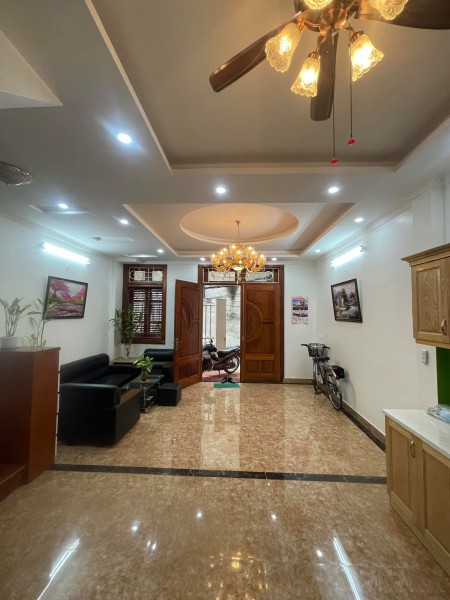 Chủ lì xì khách mua 300 triệu, bán nhà Bạch Mai, ô tô đỗ cửa, lô góc 2 mặt thoáng, mt 5m, giá 4 tỷ