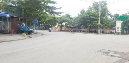 Cho thuê nhà mặt tiền đường Hoàng Quốc Việt 1 trệt + 1 lầu, giá 11 triệu/tháng khu an ninh