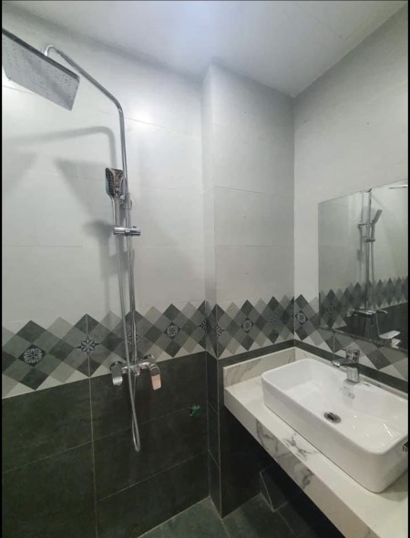 Bán nhà Ỷ La Dương Nội Hà Đông giá bán 2.699 tỷ, sổ đỏ chính chủ, đúc kiên cố 4 tầng