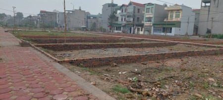 Nhà mình có 2 lô số 01 và số 20, 21 khu đấu giá X5 Nguyên Khê - LH: 0989589339