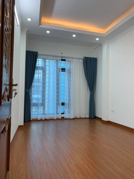 Bán nhà phố Minh Khai 33m2, mặt tiền 3,5m đẹp như hoa hậu Giá 4,45 tỷ. LH 081.357.8457