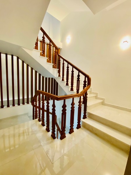 Bán nhà biệt phủ đẳng cấp đẹp nhất Quận Tân Phú, giá bán 18.5 tỷ, liên hệ 0902695189
