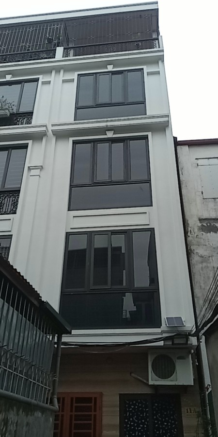 Cần bán nhà Trung tâm Cầu Giấy, Dương Quảng Hàm 33m2, 5 tầng, giá bán chỉ 3,65 tỷ