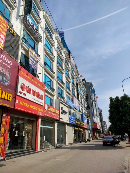 Cho thuê sàn văn phòng ngay vị trí đắc địa, mặt đường Nguyễn Xiển, khu dân cư đông đúc