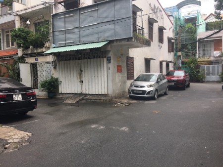 Bán gấp Nhà HXH rộng 8m Nguyễn Quang Bích, Vị trí đẹp nhất cung đường, giá rẻ chỉ hơn 9 tỷ