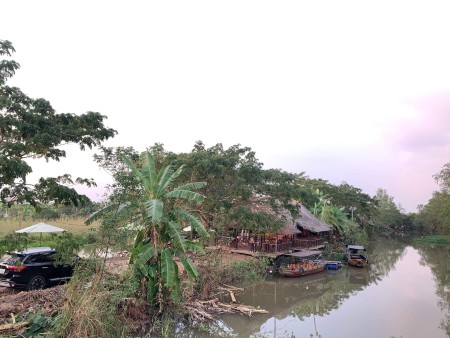 Đất nền đường cặp Rạch Ông Tiêm, cách Trương Vĩnh Nguyên 500m, mặt sông