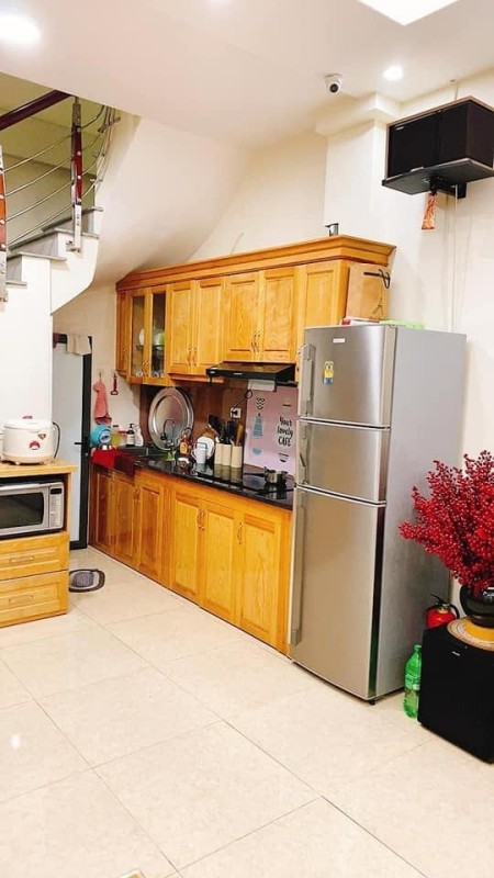Bán gấp nhà Thịnh Liệt, ô tô đỗ trước cổng 30.1m2, 5 tầng, mt 4.2m giá 3 tỷ