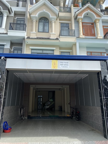 Cho thuê mặt bằng hướng ra mặt tiền vị trí ở khu dân cư Phú Hồng thịnh 9 tại dĩ an Bình Dương