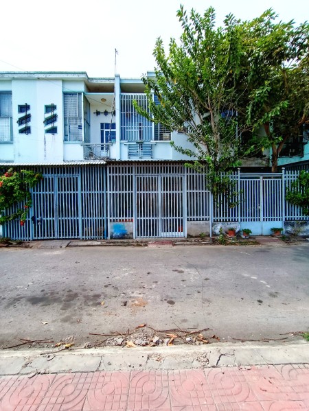 Bán nhà nguyên căn 1 trệt 1 lầu khu dân cư Minh Châu, kiến trúc nhà đẹp, thông thoáng