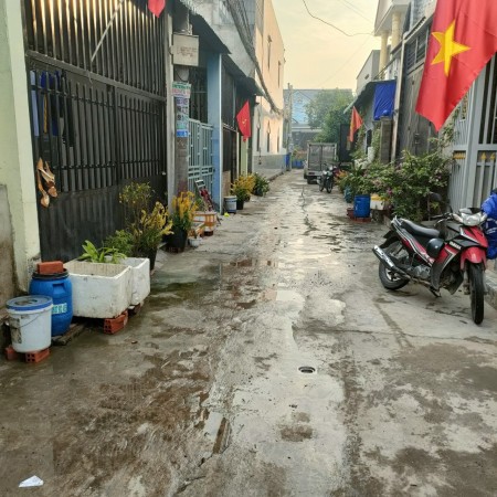 Cần bán căn nhà sổ chung Bình Chuẩn 67 đi vào diện tích 48m2, giá tốt, khu dân cư