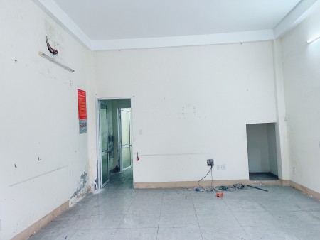 Cho thuê nhà mặt tiền đường Đống Đa Đà Bẵng nguyên căn giá 15 triệu ngang 5m