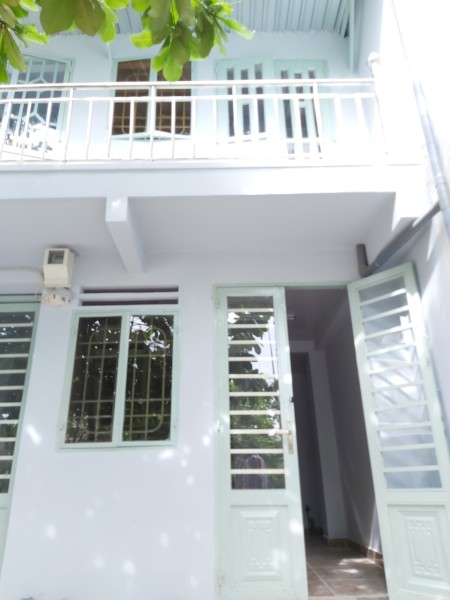 Cho thuê nhà nguyên căn 1 trệt 1 lầu diện tích 3x6, đường Trần Xuân Soạn Quận 7