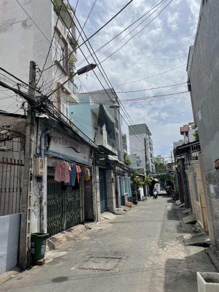 Tân Sơn f12 hẻm nhựa 6m ôtô đậu trong nhà dtsd 8x17 3 lầu dtsd 136m2 giá 12.7 tỷ LH: 0982643339