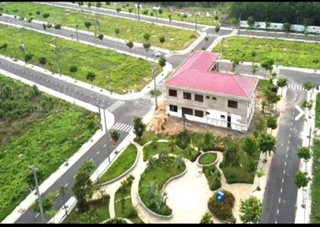 Bán gấp lô diện tích sử dụng 100m2 ngay chợ Bến Cát thổ cư, sổ sẵn bàn giao công chứng ngay