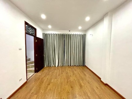 Nhà đẹp phố Ngọc Trì, gần Aeon, thiết kế hiện đại, ngõ thông ô tô, an sinh đỉnh diện tích 40m2
