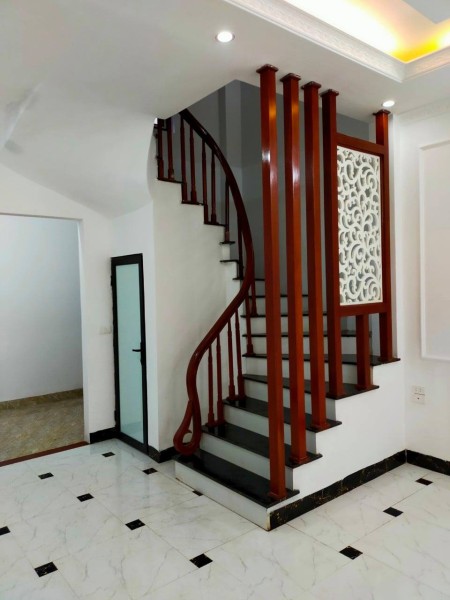 Cần Bán Nhà Mới Bạch Mai diện tích sử dụng 52m2 đúc 5 tầng giá bán nhanh 4,25 tỷ
