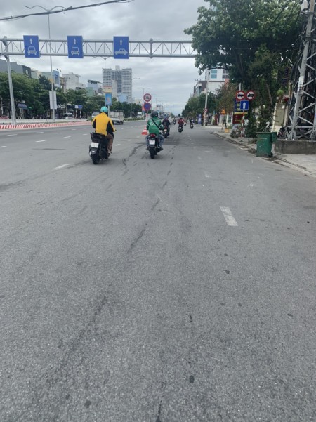 Dịch khách cần tiền bán nhanh nhà 3 tầng, gần Cầu Rồng, Gần Ngô Quyền giá rẻ chỉ 4 tỷ 4