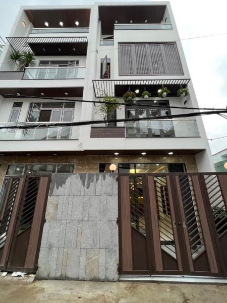 Bán nhà nguyên căn mặt phố ngay Nguyễn Tri Phương Đà Nẵng giá tốt đầu tư, sổ sẵn