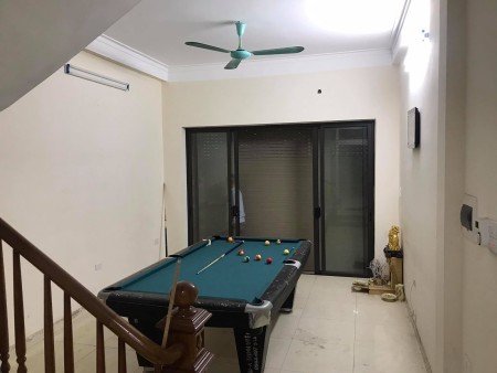 Bán nhà nguyên căn ngõ ô tô tránh, đúc kiên cố 5 tầng, thang máy, Tư Đình, Quận Long Biên