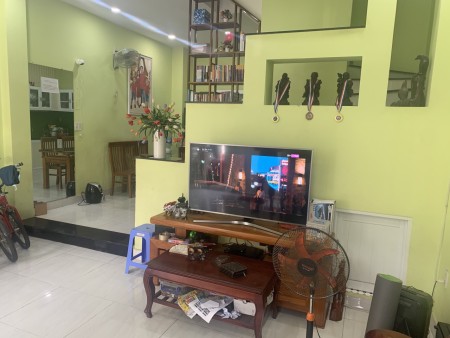 Cho thuê nhà có nội thất hẻm 7m Nguyễn Thị Thập Quận 7, giá tốt khu an ninh yên tĩnh
