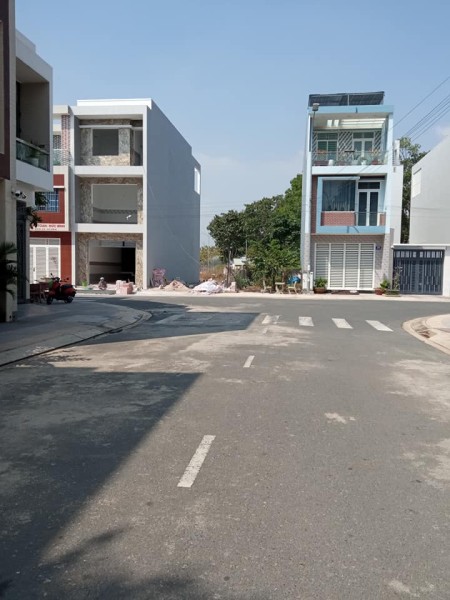 Kẹt Tiền Bán Gấp Lô Đất Trung Tâm Bà Rịa Sát Quốc Lộ 51 khu dân cư, đầy đủ sổ đỏ