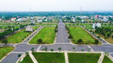 Đất nền sổ hồng riêng thích hợp đầu tư khu công nghiệp Long Hậu đường lớn, quy hoạch ổn định