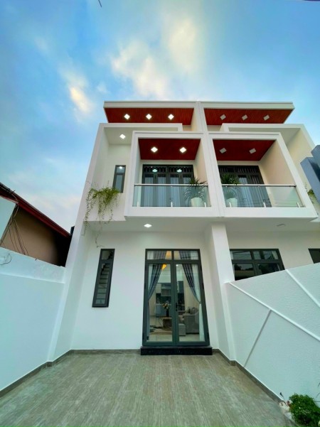 Mặt tiền hẻm 242 Nguyễn Đức Thuận giá bán 3,650 tỷ hướng tốt, gió vào mát mẻ, khu dân cư