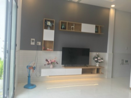 Cần bán nhà 1t1l ngay sau chợ Bình Chánh, sổ hồng riêng, chính chủ, công chứng ngay, giá 1tỉ2