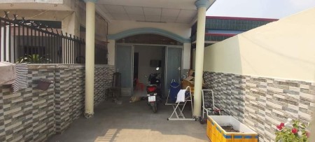 Do gia đình làm ăn thua lỗ nên cần bán nhanh căn nhà vị trí tiềm năng, liên hệ 0373107551