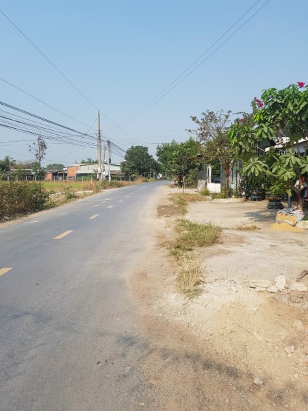Bán đất mặt tiền nhựa diện tích 8m x 37m giá 3.6 tỷ xã Đức Lập Hạ, Đức Hòa, Long An