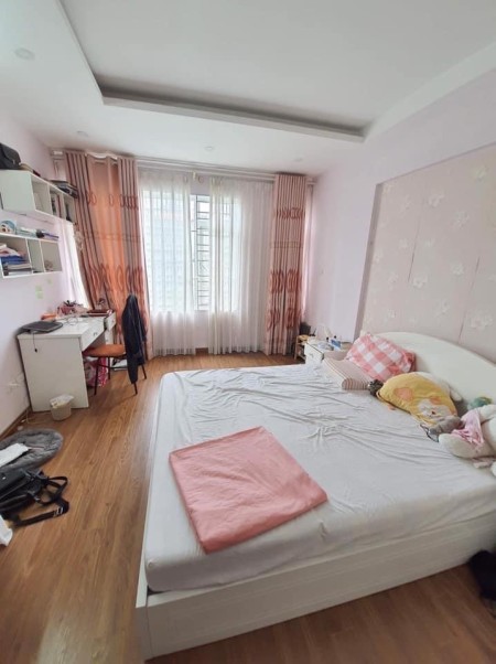 Bán nhà Lương Khánh Thiện, ô tô đỗ cổng 1 bước ra hồ Đền Lừ, dtsd 33m2, giá bán 2.6 tỷ