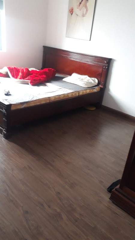 Bán nhà ngõ to đường Giải Phóng diện tích sử dụng 50m2 giá bán 3 tỷ, lh 0979938869