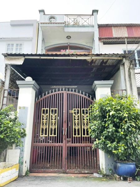 Bán nhà mặt tiền đường số 63, phường Tân Quy, Quận 7 sổ hồng riêng, làm việc chính chủ