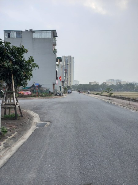 Bán đất Phúc Lợi, Long Biên, ô tô đỗ, diện tích sử dụng 261m2. mặt tiền 14m lh 0777358812