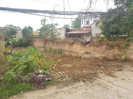 Bán nhanh lô đất đẹp không lỗi lầm, gần sát cổng trường cấp 3 Xuân Hòa tiện ích đầy đủ