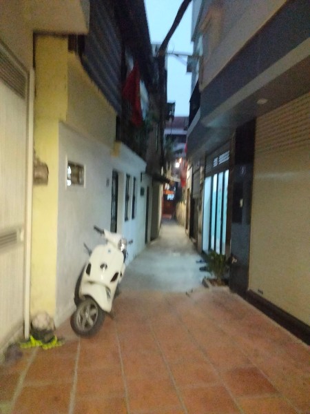 Bán Nhà Lạc Long Quân, Cầu Giấy diện tích 37m x 5T, lô góc, ô tô, dân trí, giá bán 5.15 tỷ