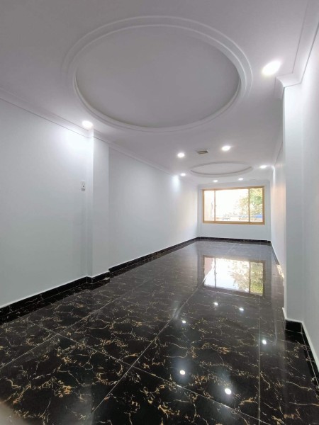 Nhà mặt tiền, kinh doanh Vip giá rẻ thương lượng liên hệ xem nhà 0585885585