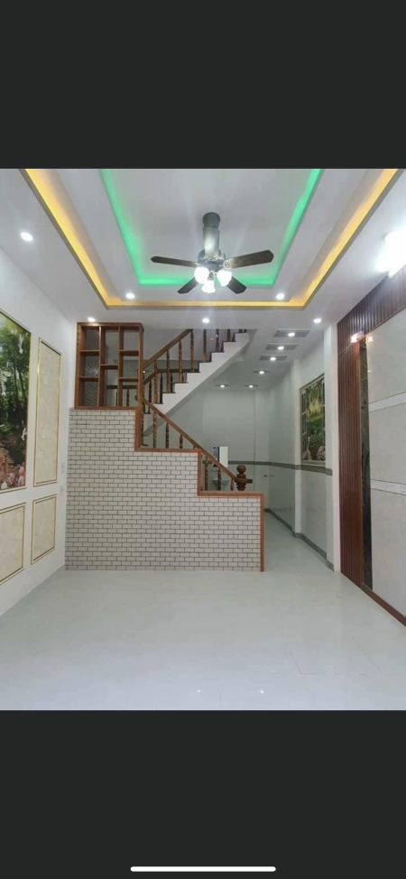 Bán nhà hxh Cách Mạng Tháng 8 phường 11 Quận 3 HCM dt 46m2, 2 tầng giá rẻ an ninh
