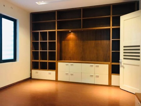 Cực gấp! Nhà đẹp ở Trương Định 10m ra ô tô 5 tầng ở luôn liên hệ 0962070005, giá tốt