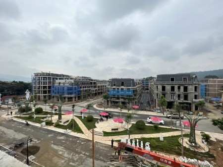 Đi đến slide 2