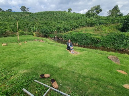 Cần bán đất vườn nghĩ dưỡng có view đồi, suối bao quanh, giá chỉ 2.5 triệu/m2, sổ sẵn