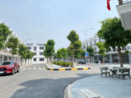 Bán nhà sổ hồng trao tay nhận ngay nhà phố tiện ích đầy đủ, giá tốt, hổ trợ vay ngân hàng