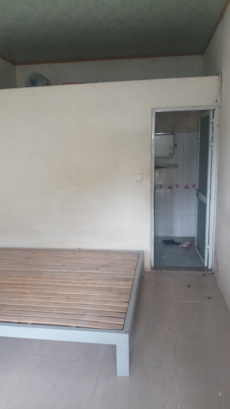 Phòng trọ tại 8/25 Thư Trung đang có phòng trống cần cho thuê, dt 18m2, giá 1.1 triệu/tháng