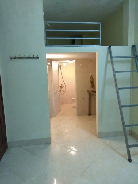 Cho thuê phòng khép kín ngõ 302 Đường Láng, gần ngã tư sở khu an ninh, yên tĩnh