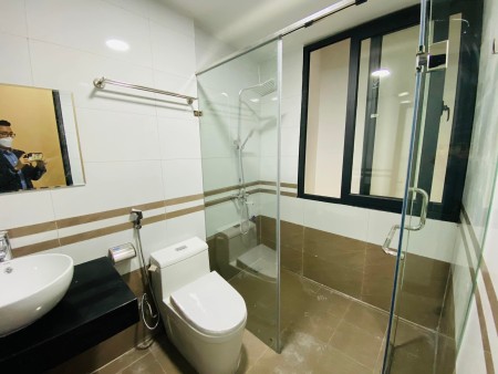 Bán nhà 108 Nguyễn Trãi Quận Thanh xuân, 5 tầng, giá bán chỉ 5,1 tỷ sổ đỏ nở hậu