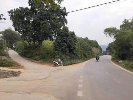 Bán lô Vip 2 mặt tiền trục chính Cư Yên, cổng khu công nghiệp giá đầu tư, vị trí đẹp