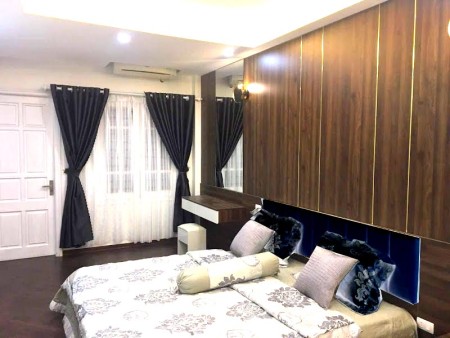 Nghĩa Tân, DT 55m, mặt tiền 4m, kinh doanh đỉnh, giá bán chỉ 12 tỷ 350 có thương lượng