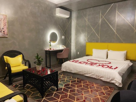 Bán gấp khách sạn mặt tiền Hoàng Hoa Thám. Cách biển 50m. P2